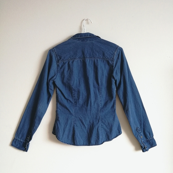 💛[3/$15] H&M Denim Button Up Shirt - Picture 2 of 7